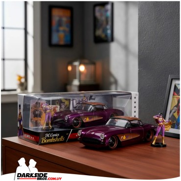 Batgirl - 1957 Chevy Corvette - Replica 1:24
