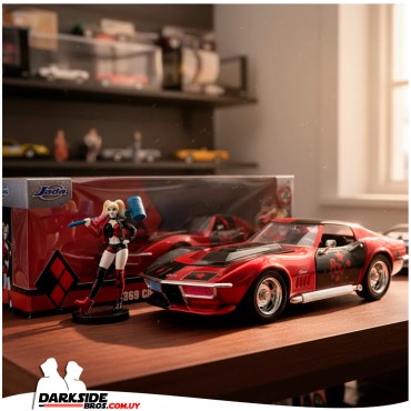 Harley Quinn - 1969 Chevy Corvette Stingray - Replica 1:24